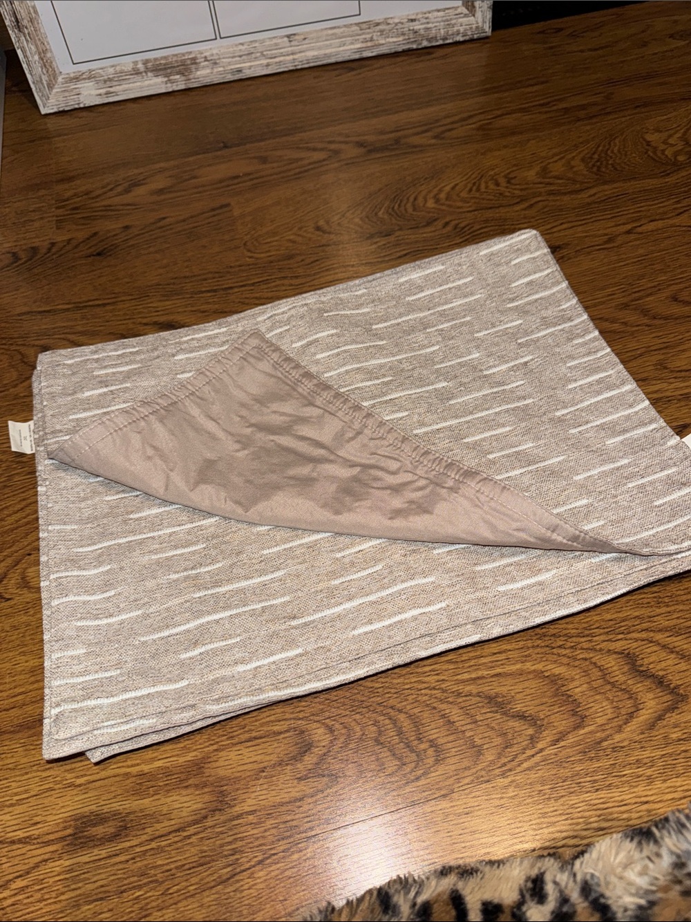 Never Used! Neutral Tan Textured Home Accent Placemat